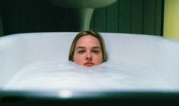 阴齿1在线观看,惊悚悬疑，揭开神秘齿痕之谜